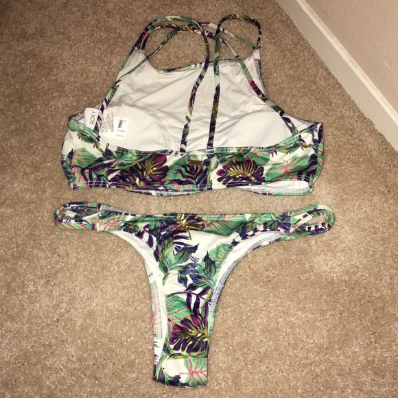 Roxy Swimsuit - Picture 2 of 8